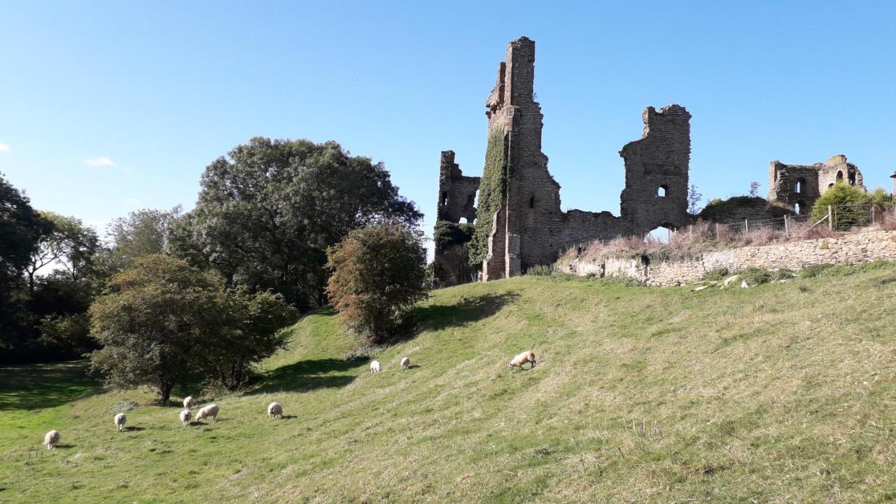 Castle Lodge Sheriff Hutton Exterior photo